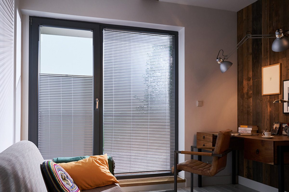 Żaluzje aluminiowe na okno